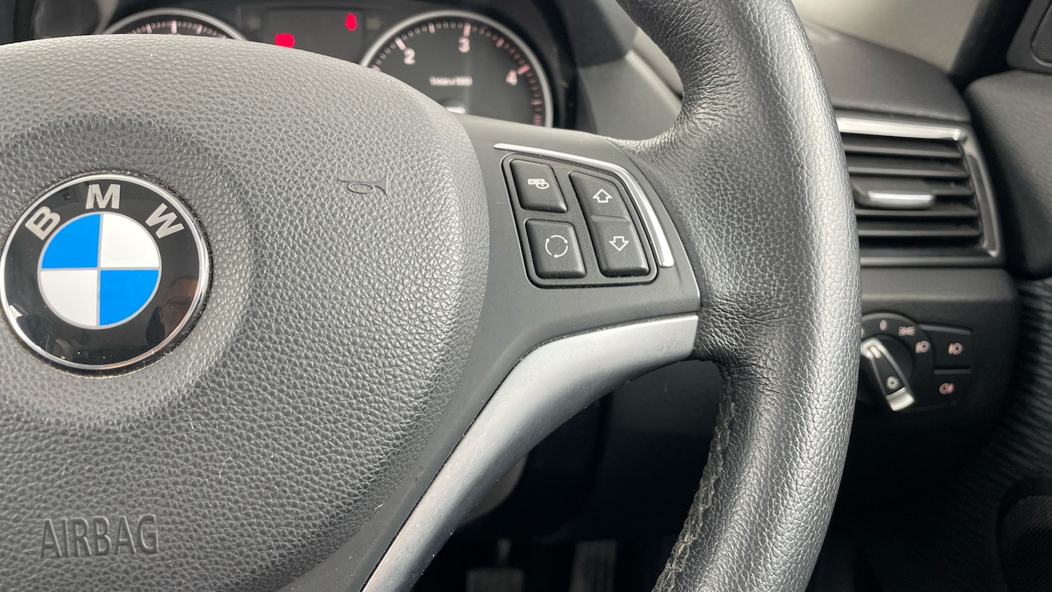 Used BMW X1 2015 for sale - 76931099: Photo 18