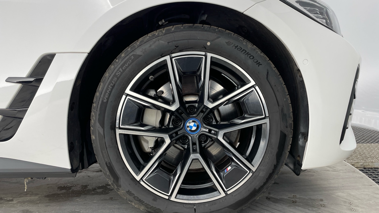 Used BMW i4 2022 for sale - 77975361: Photo 14