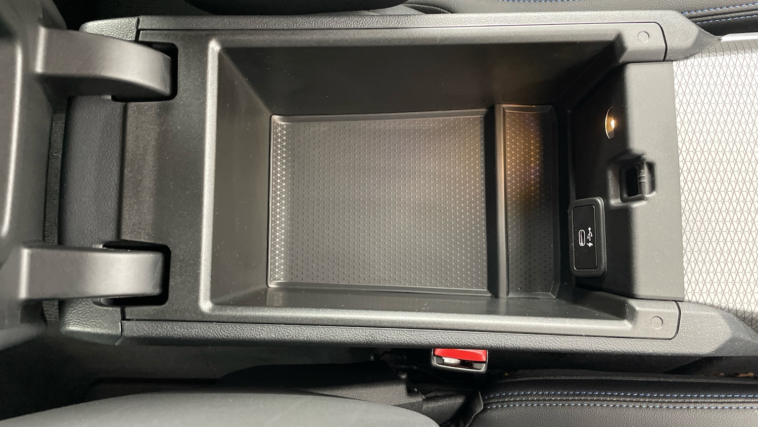 Used BMW i4 2022 for sale - 77975361: Photo 57