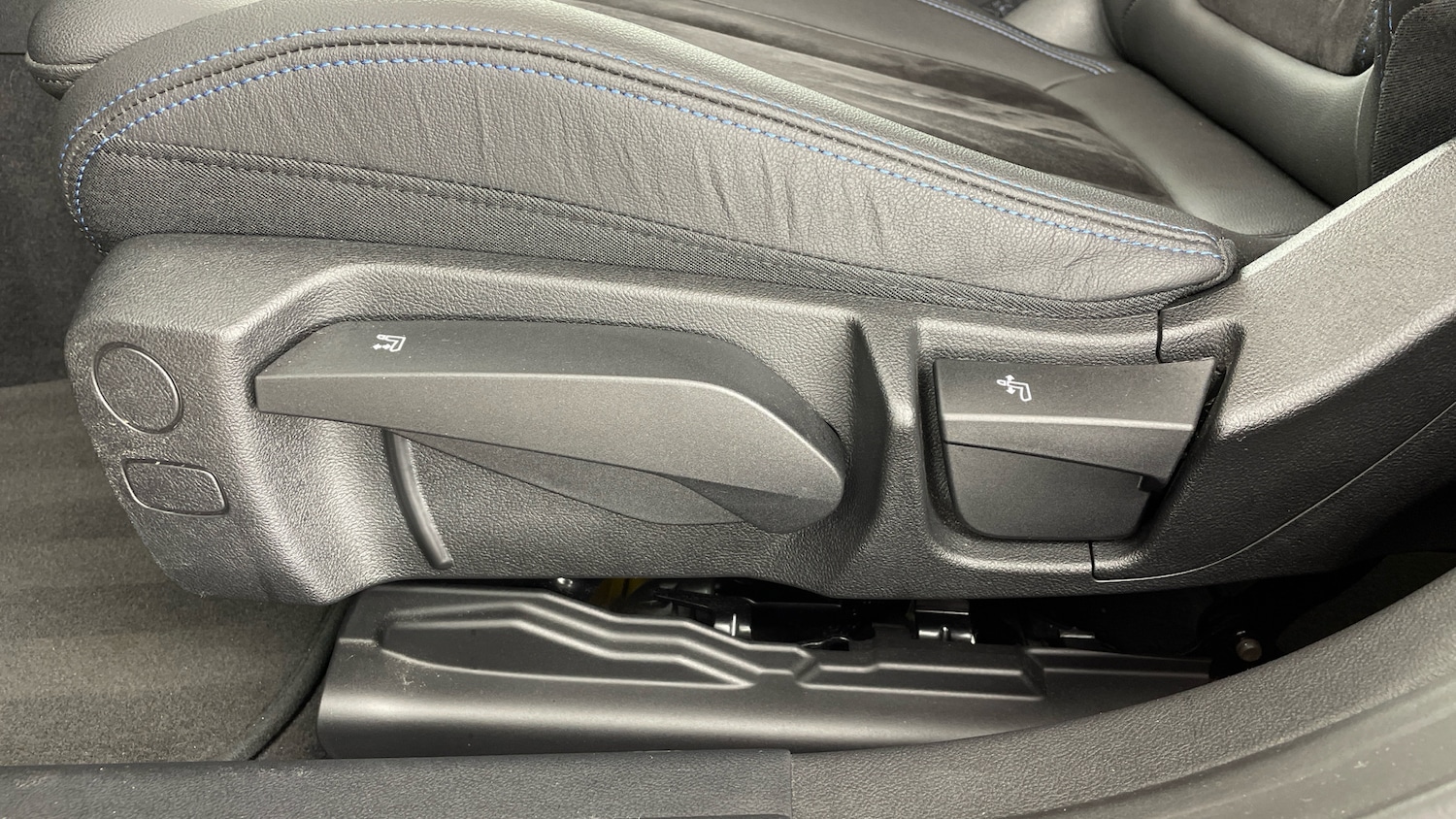 Used BMW i4 2022 for sale - 77450275: Photo 28