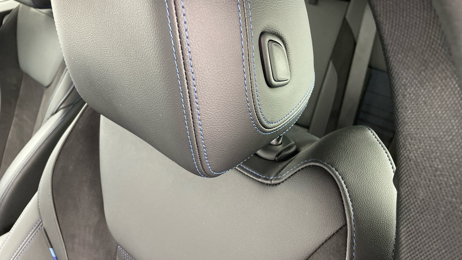 Used BMW i4 2022 for sale - 77450275: Photo 30