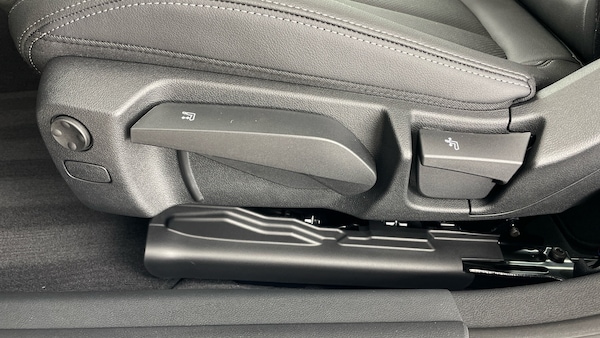 Used BMW i4 2025 for sale - 76184311: Photo 30