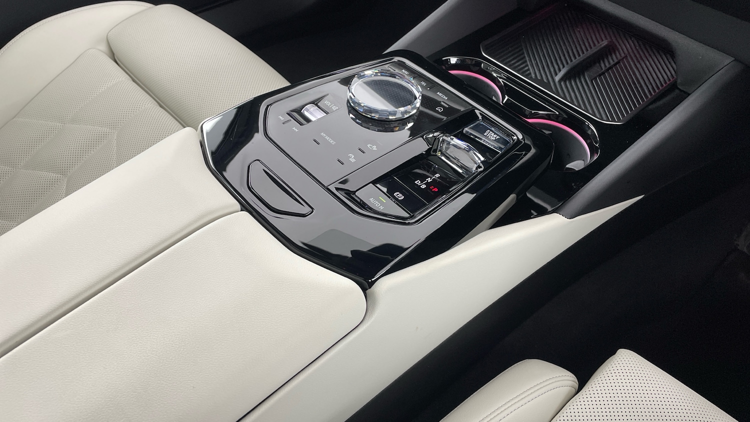 Used BMW i5 2025 for sale - 77116385: Photo 10