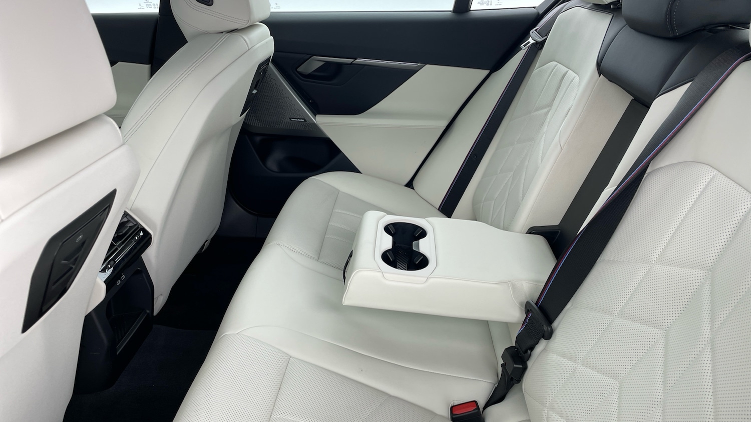 Used BMW i5 2025 for sale - 77116385: Photo 36