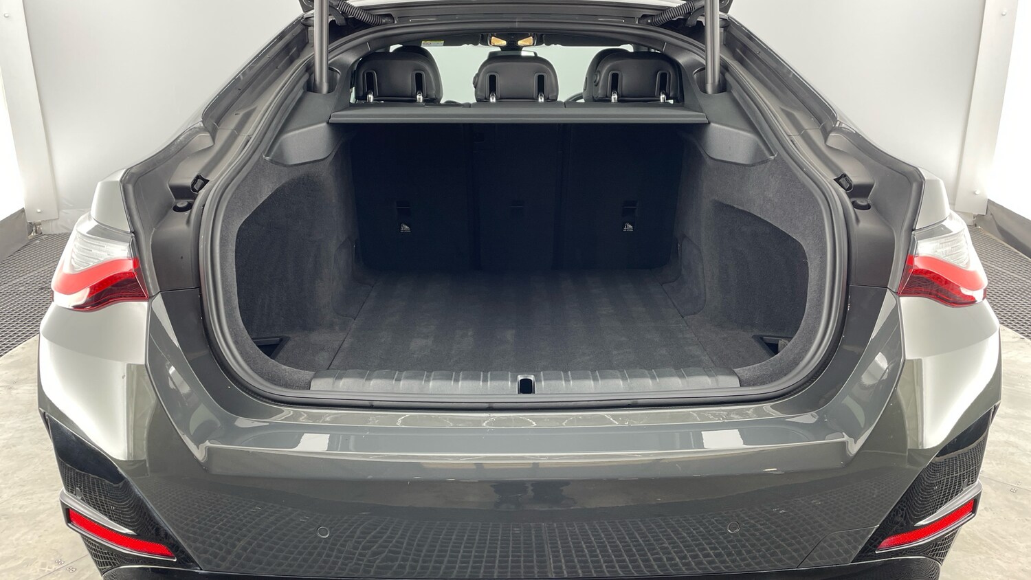 Used BMW i4 2023 for sale - 77508349: Photo 13