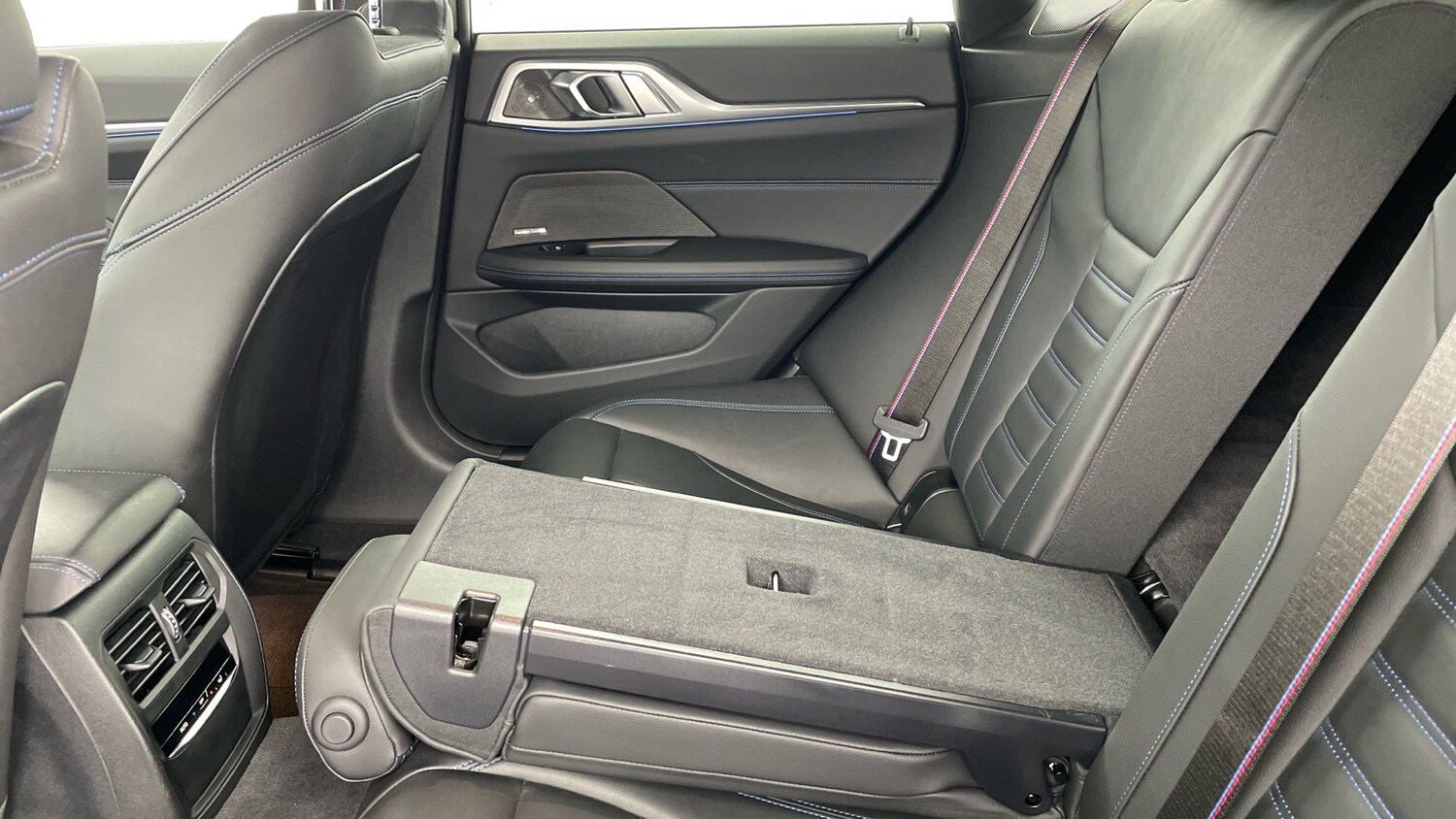 Used BMW i4 2023 for sale - 77508349: Photo 38