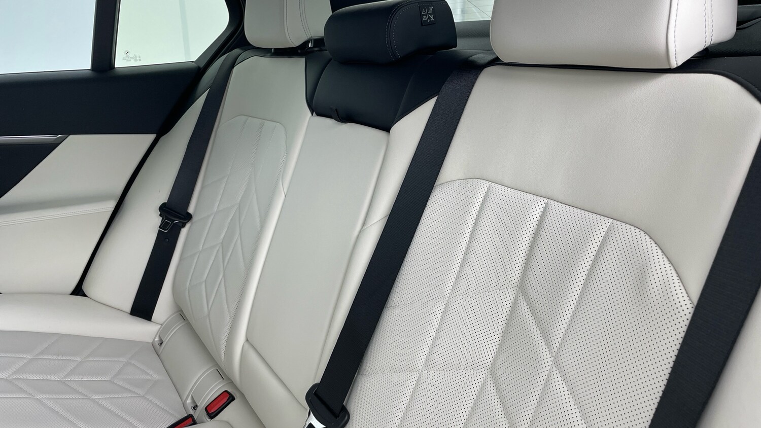 Used BMW 5 Series 2024 for sale - 76157031: Photo 12