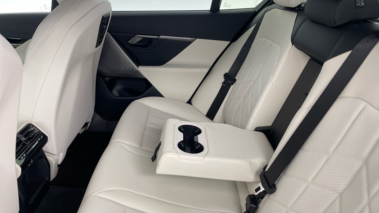 Used BMW 5 Series 2024 for sale - 76157031: Photo 36