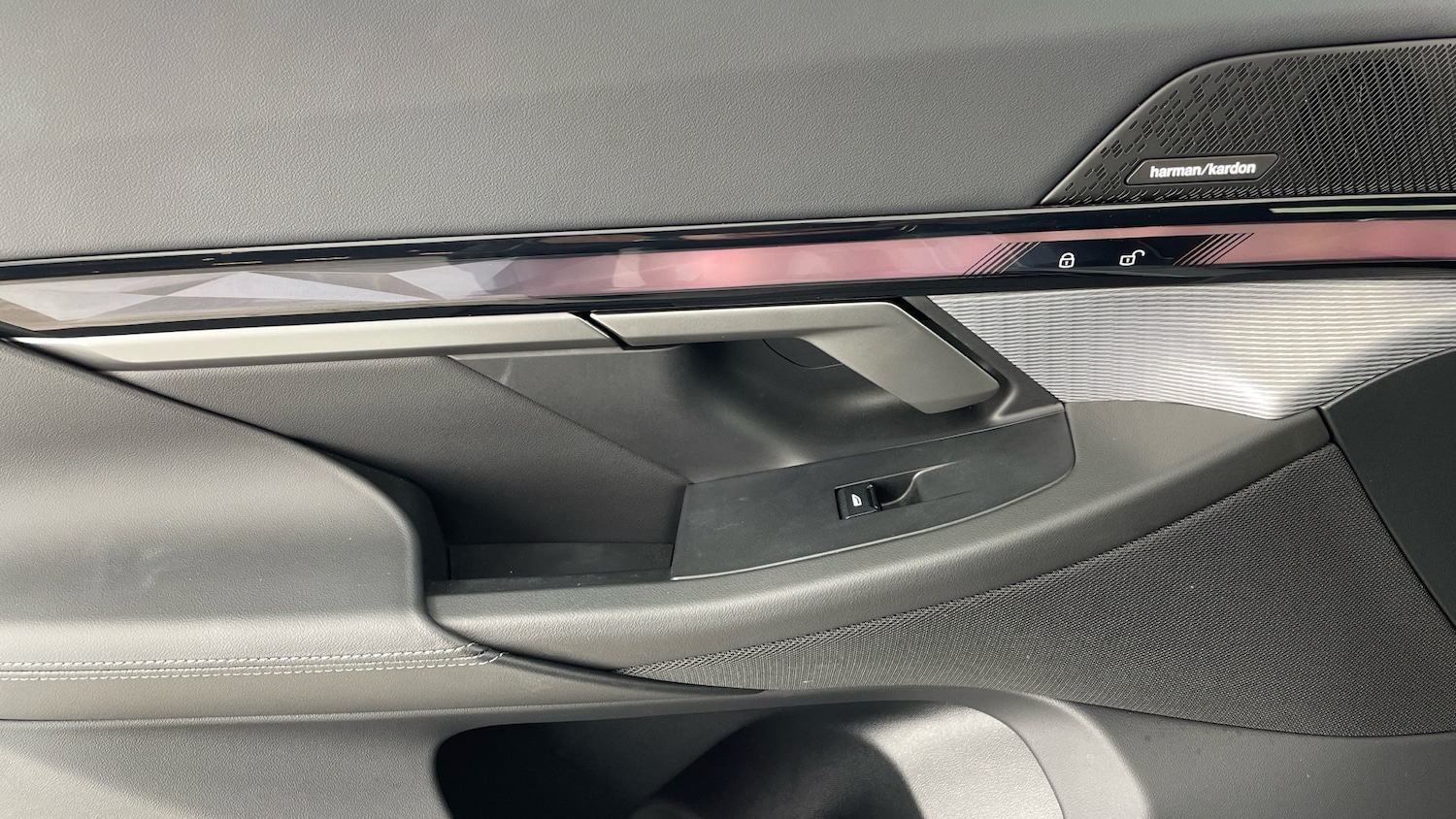 Used BMW 5 Series 2025 for sale - 77595168: Photo 28