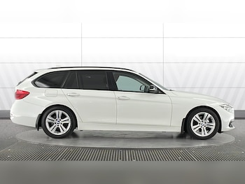 Used BMW 3 Series 2018 for sale - 79243535: Photo