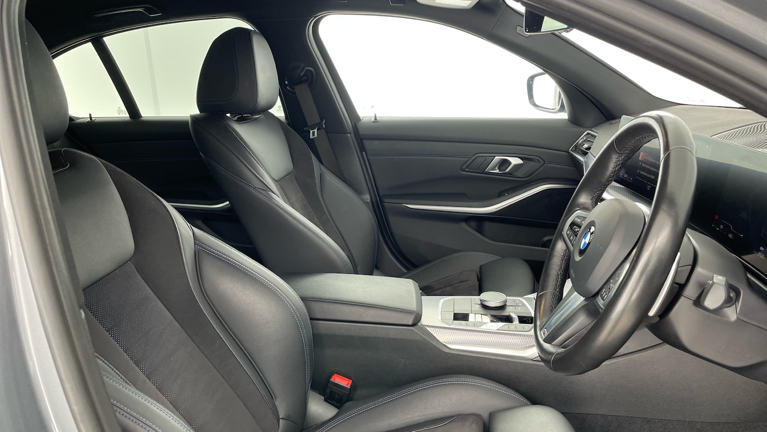 Used BMW 3 Series 2024 for sale - 77718500: Photo 11