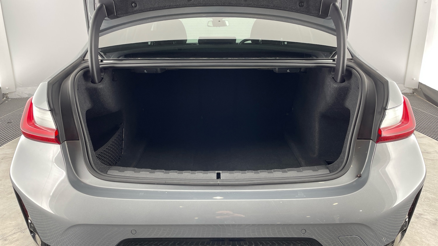 Used BMW 3 Series 2024 for sale - 77718500: Photo 13