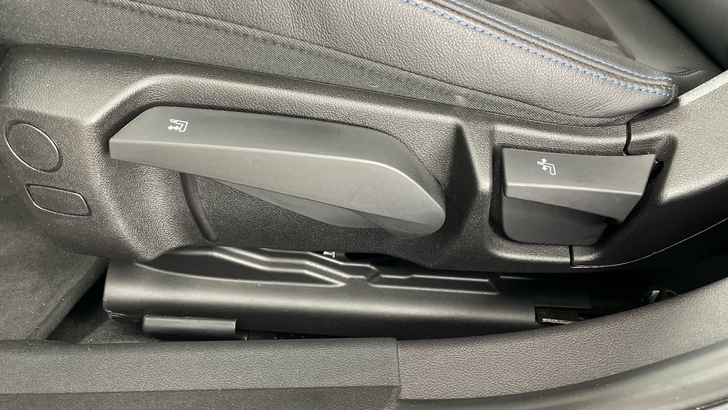 Used BMW 3 Series 2024 for sale - 77718500: Photo 27