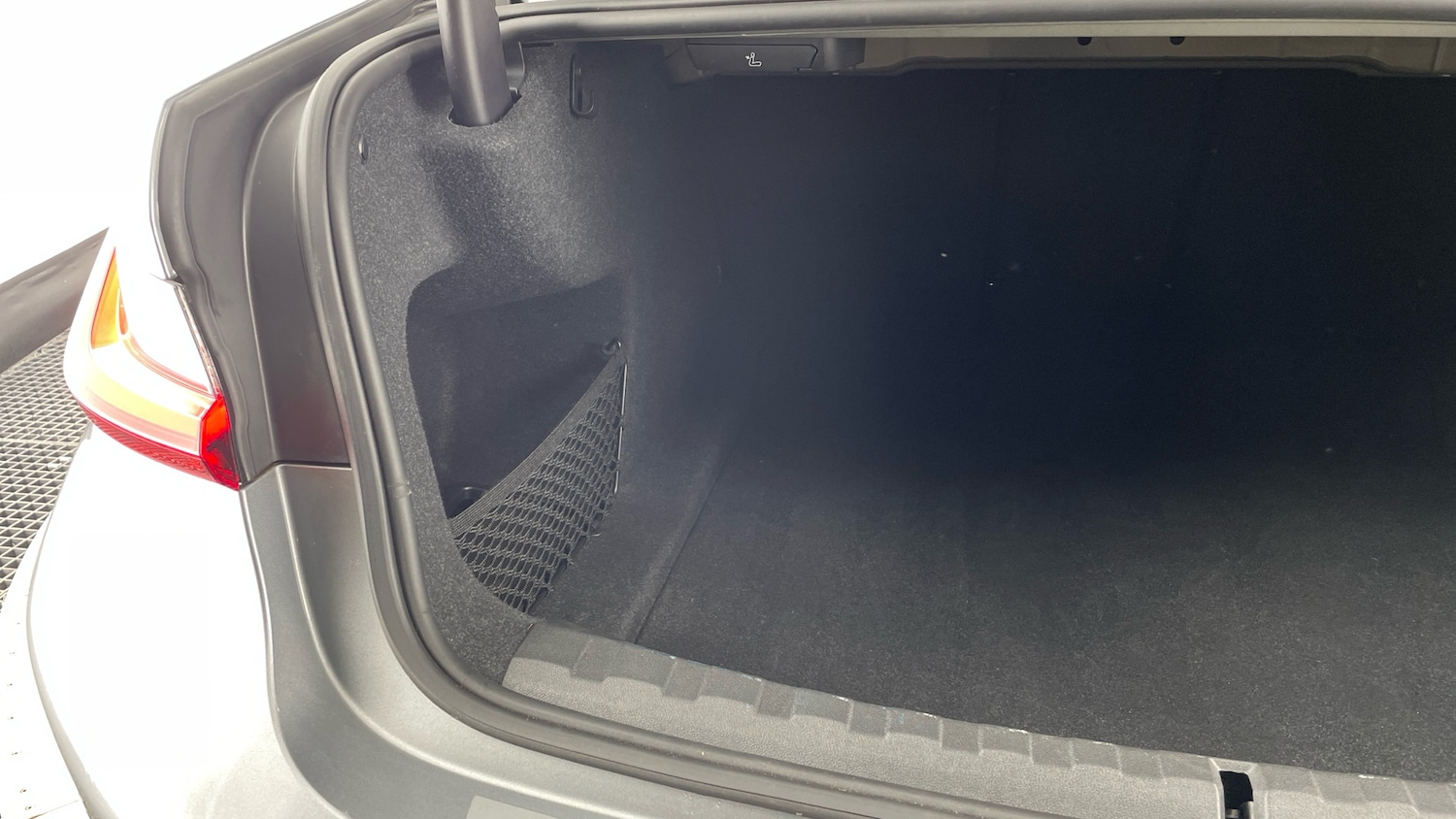 Used BMW 3 Series 2024 for sale - 77718500: Photo 38