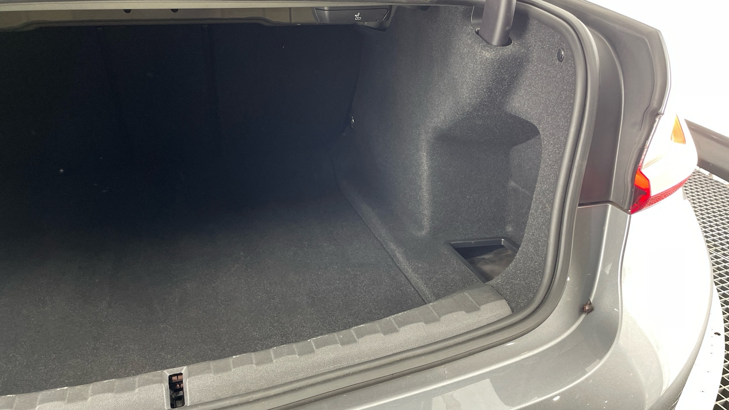 Used BMW 3 Series 2024 for sale - 77718500: Photo 39