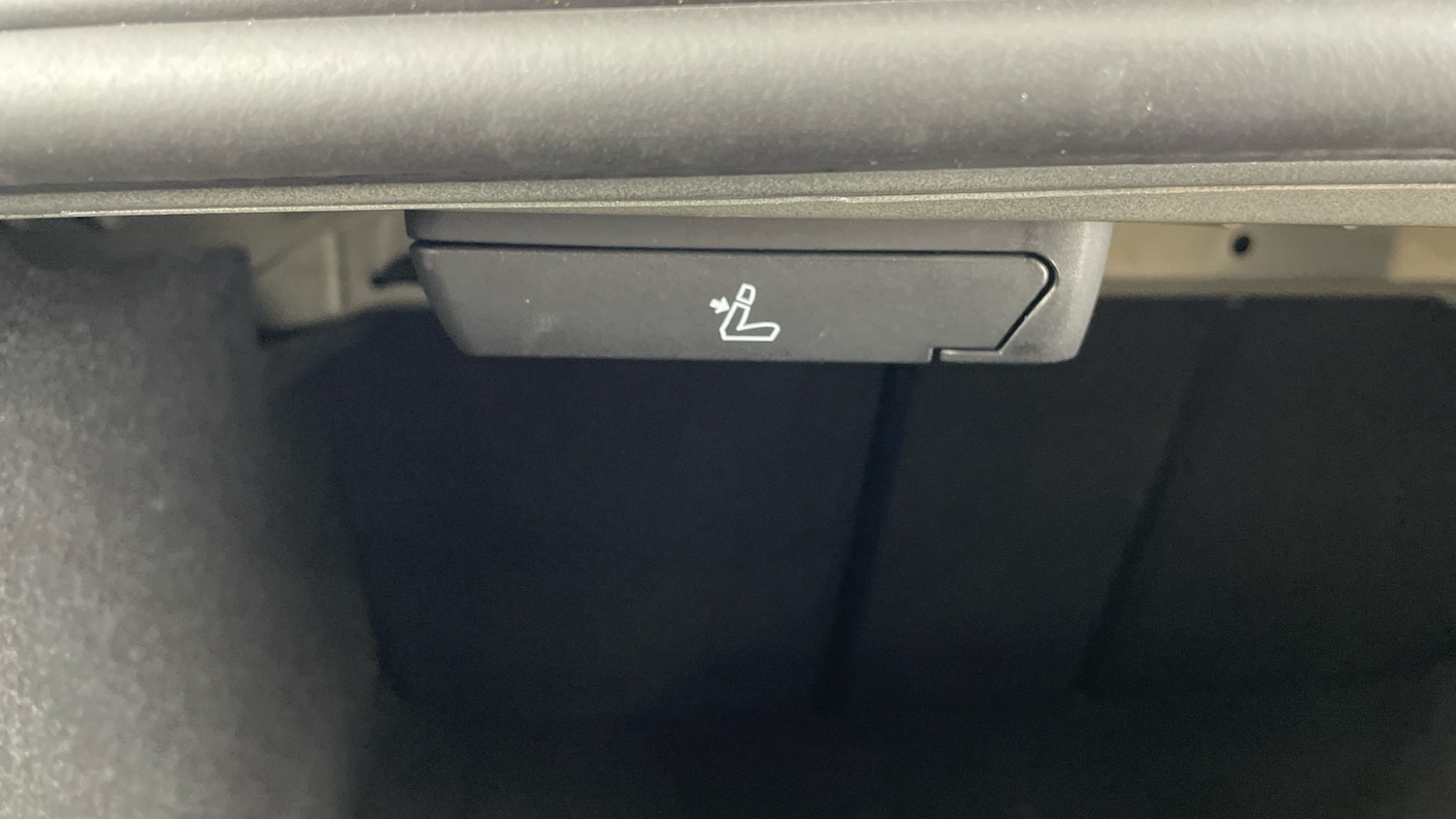 Used BMW 3 Series 2024 for sale - 77718500: Photo 40