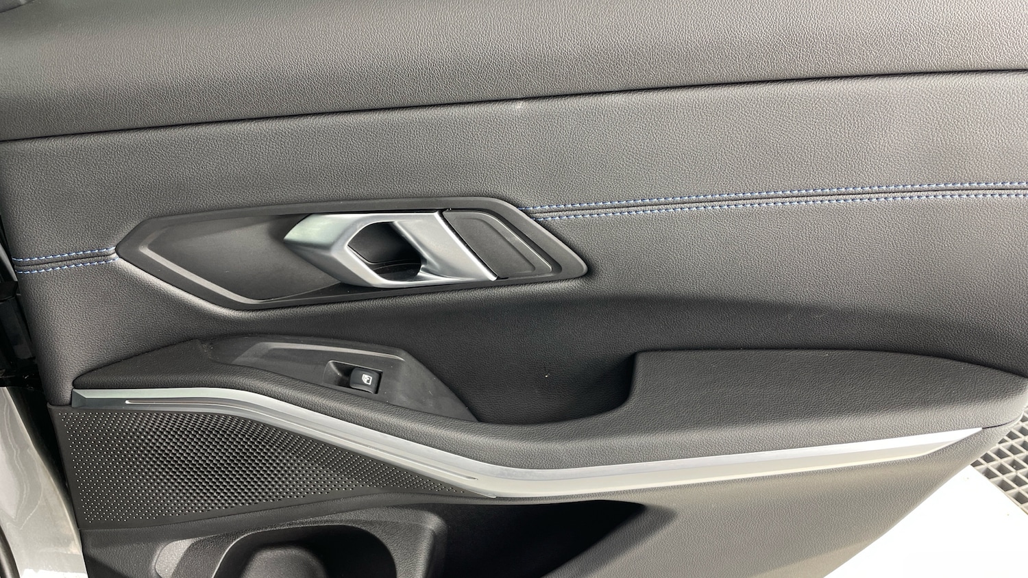 Used BMW 3 Series 2024 for sale - 77718500: Photo 44