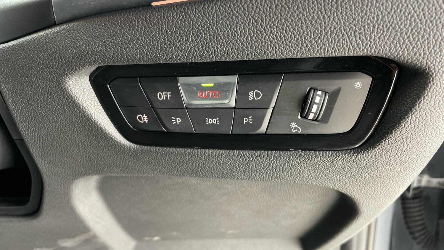 Used BMW 3 Series 2024 for sale - 77718500: Photo 49