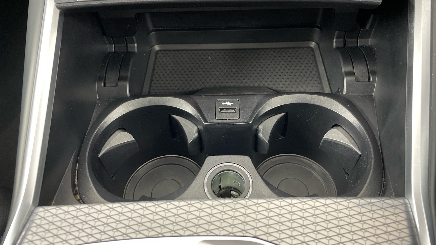 Used BMW 3 Series 2024 for sale - 77718500: Photo 53