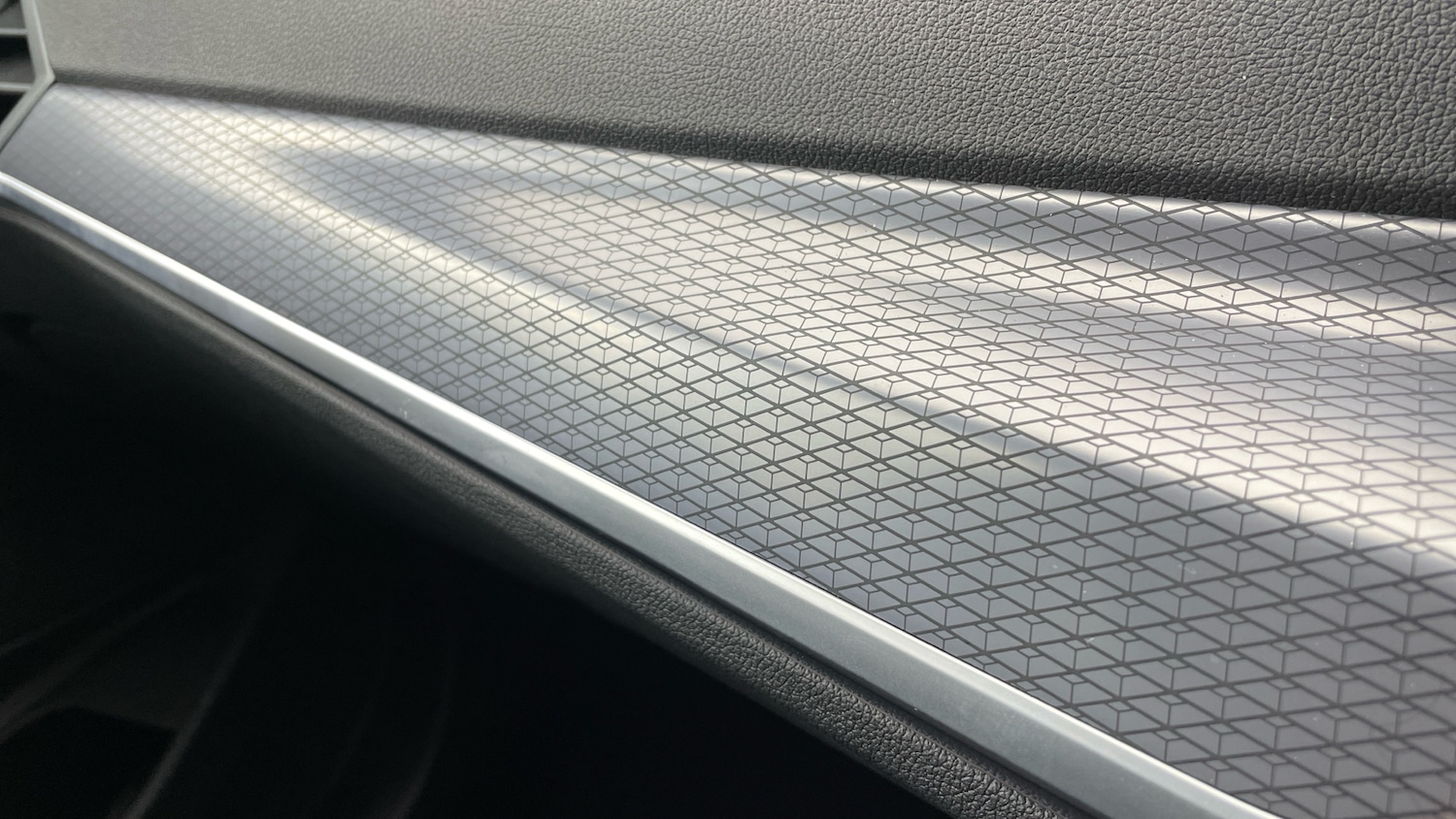 Used BMW 3 Series 2024 for sale - 77718500: Photo 64