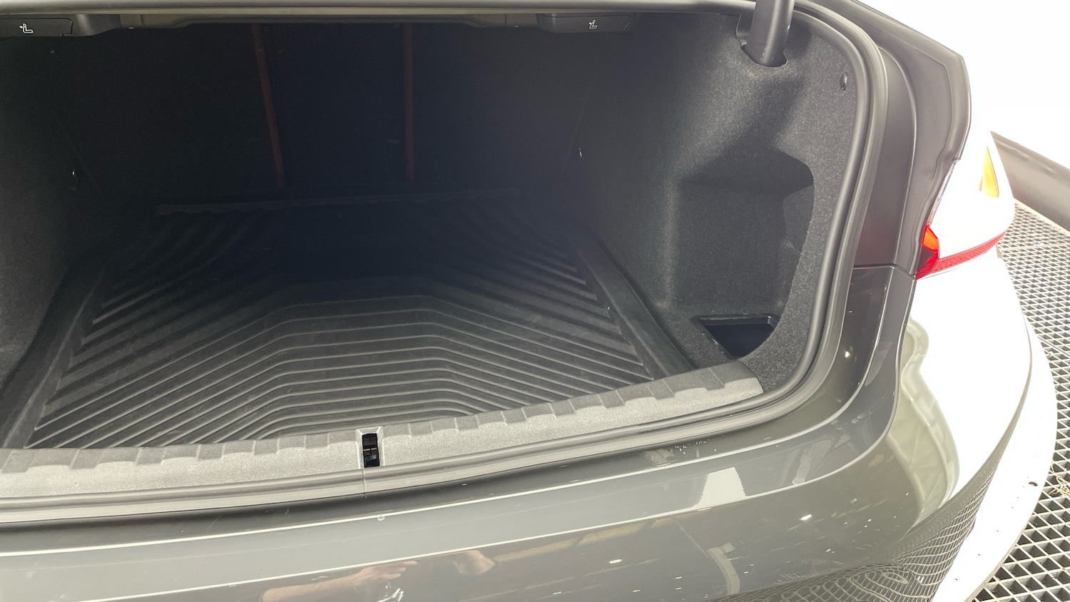 Used BMW 3 Series 2023 for sale - 77988960: Photo 39