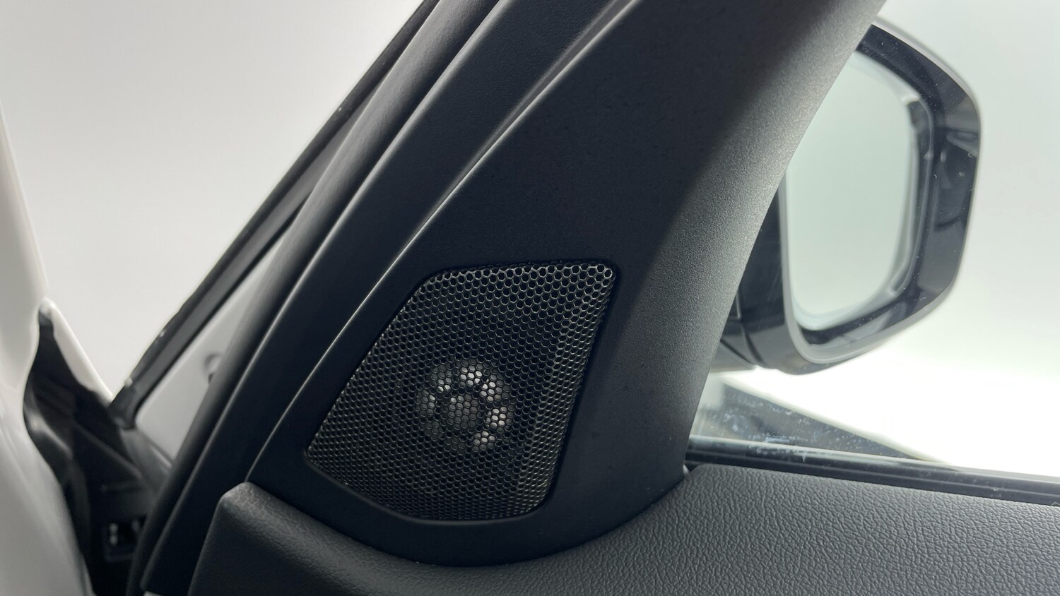 Used BMW 3 Series 2024 for sale - 77676995: Photo 20