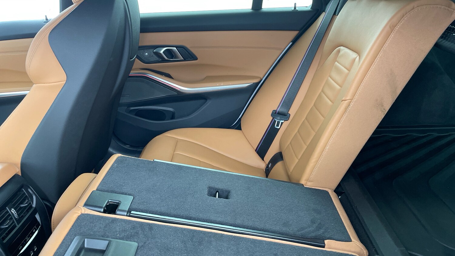 Used BMW 3 Series 2024 for sale - 77676995: Photo 38