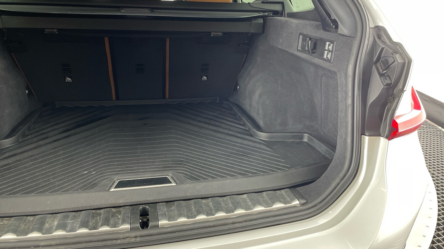 Used BMW 3 Series 2024 for sale - 77676995: Photo 40