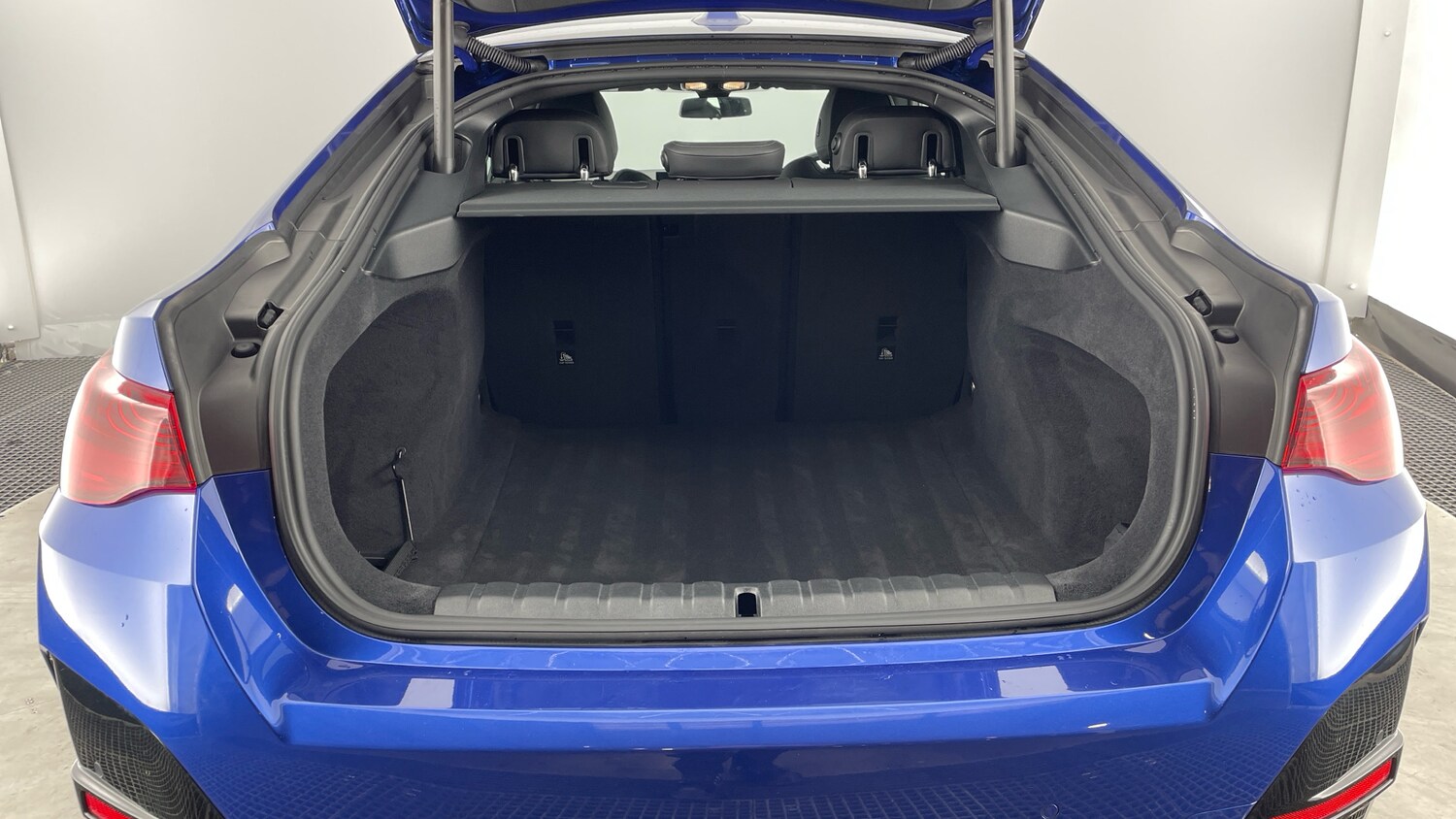 Used BMW 4 Series 2025 for sale - 77883840: Photo 13