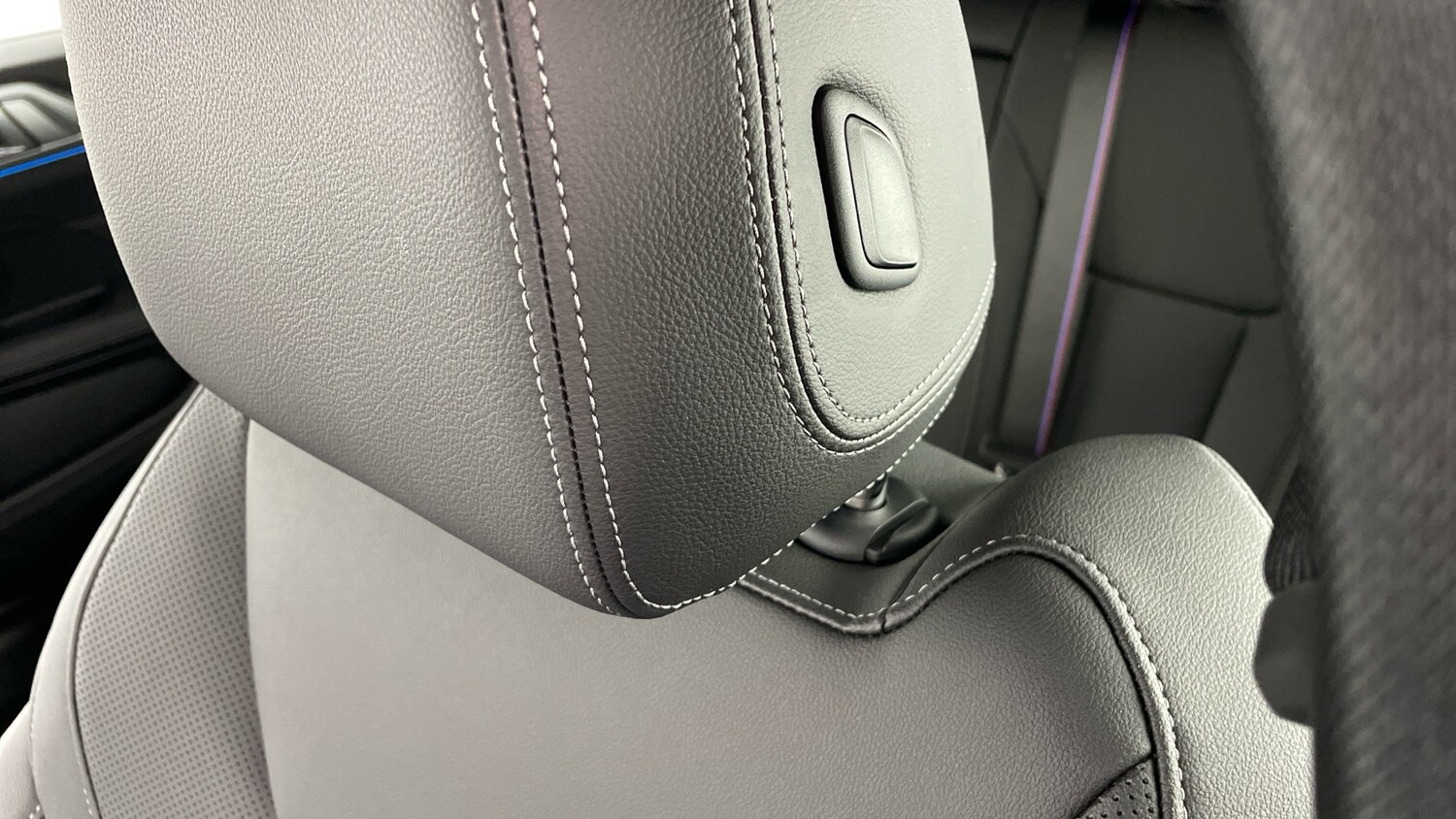 Used BMW 4 Series 2025 for sale - 77883840: Photo 28