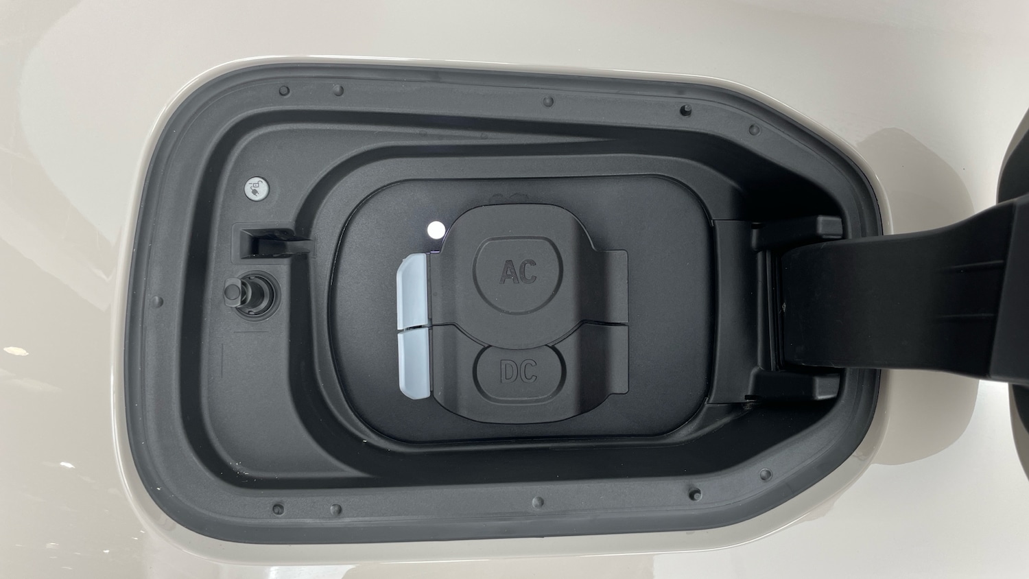 Used BMW iX 2025 for sale - 76614692: Photo 25