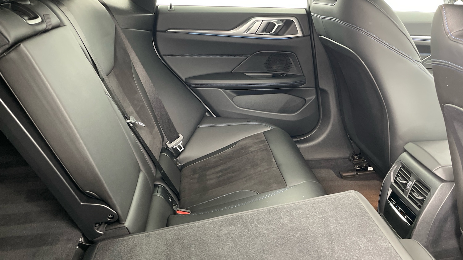 Used BMW i4 2022 for sale - 77409338: Photo 50