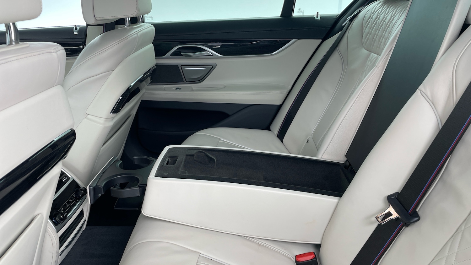 Used BMW 7 Series 2021 for sale - 76504843: Photo 32