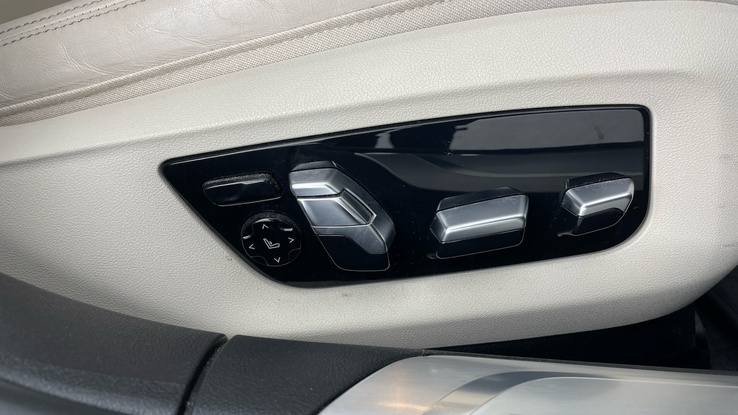 Used BMW 7 Series 2021 for sale - 76504843: Photo 43