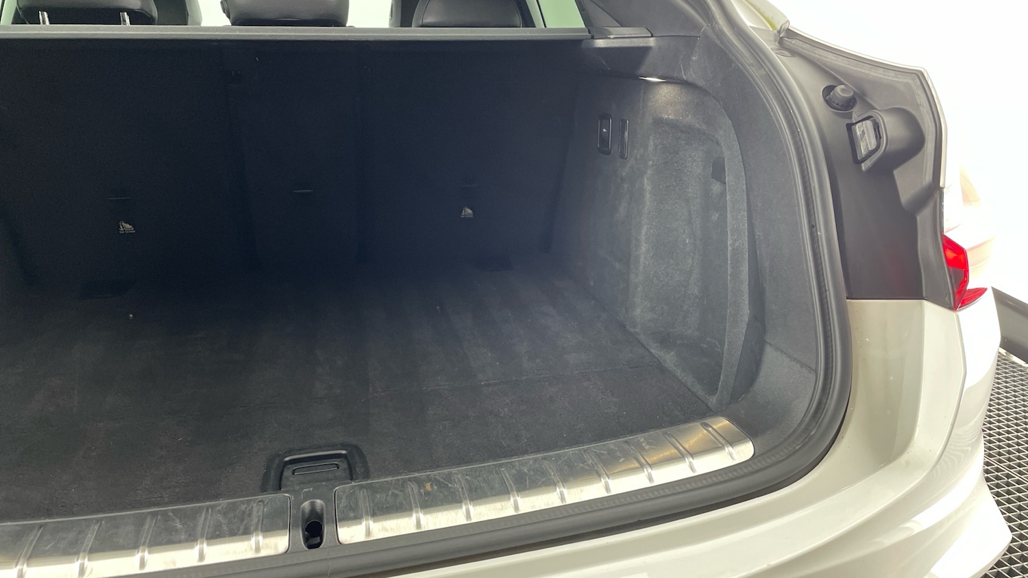 Used BMW X4 2018 for sale - 77296412: Photo 39