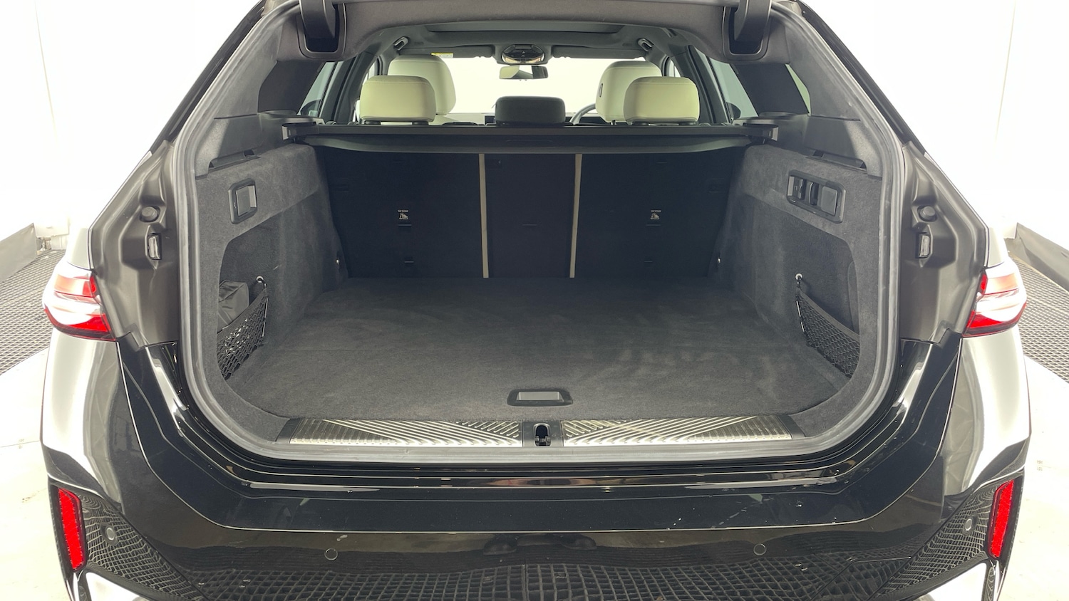 Used BMW i5 2025 for sale - 76450296: Photo 13