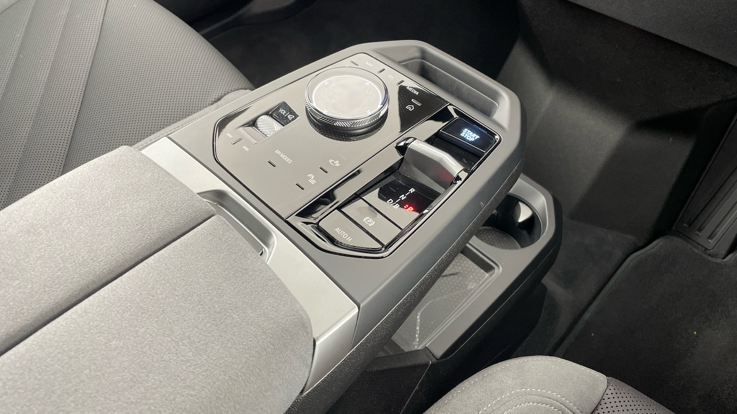 Used BMW iX 2025 for sale - 77206892: Photo 10