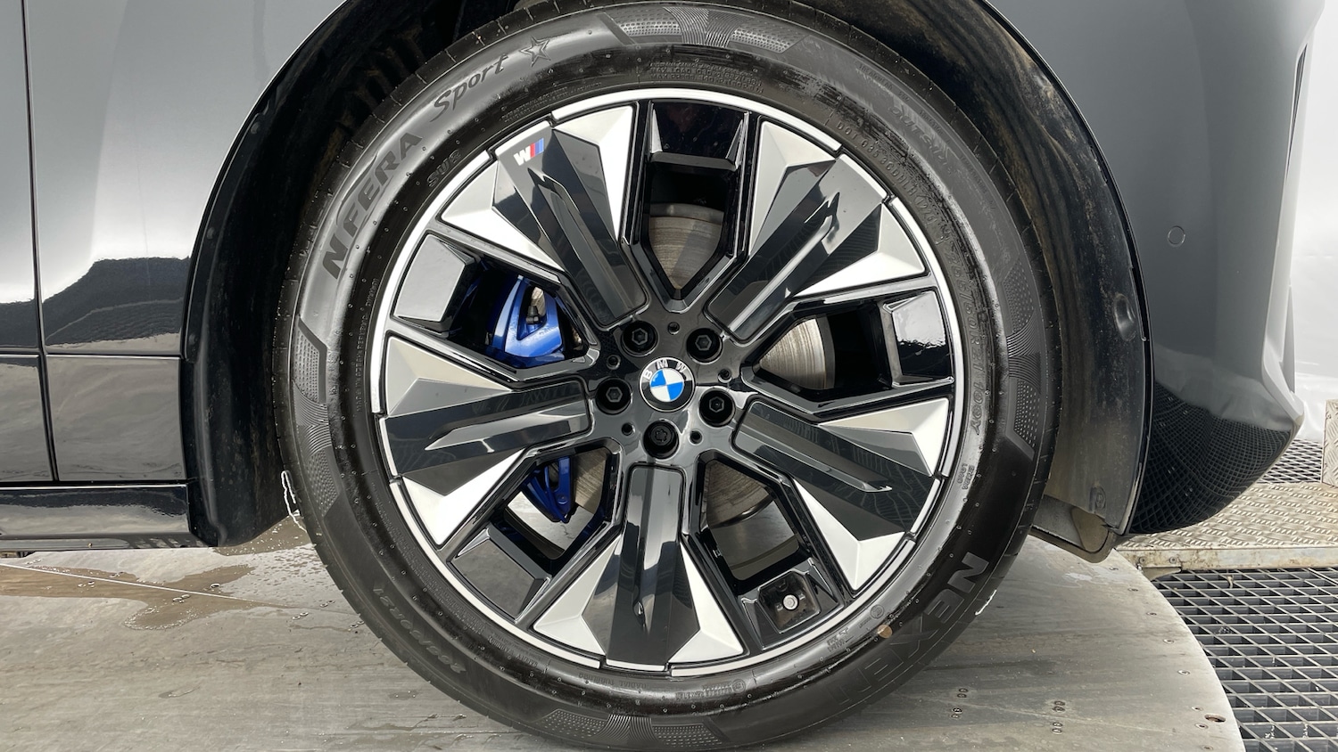 Used BMW iX 2025 for sale - 77206892: Photo 14