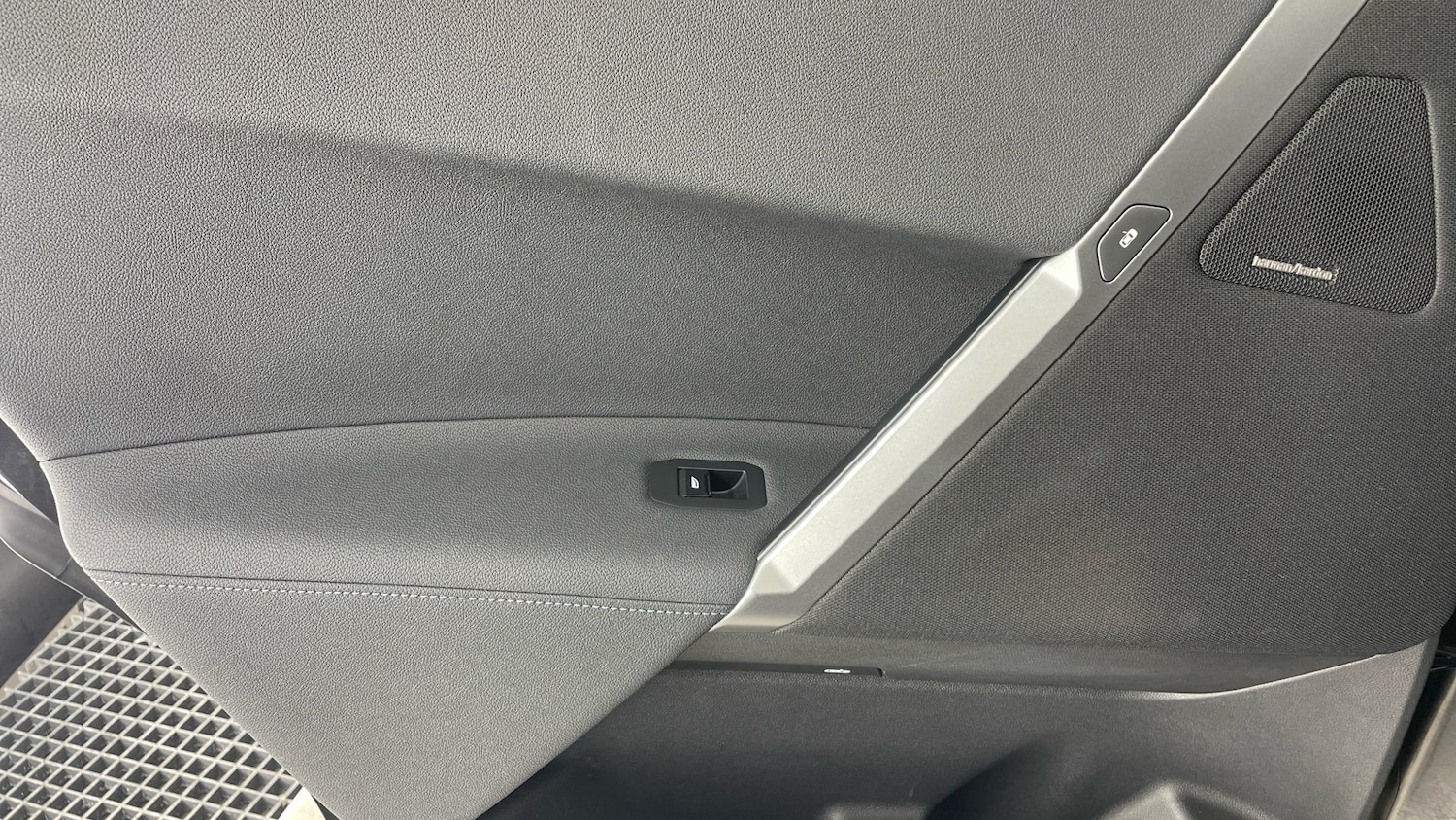 Used BMW iX 2025 for sale - 77206892: Photo 29