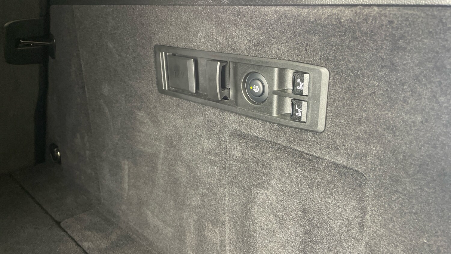 Used BMW iX 2025 for sale - 77206892: Photo 40