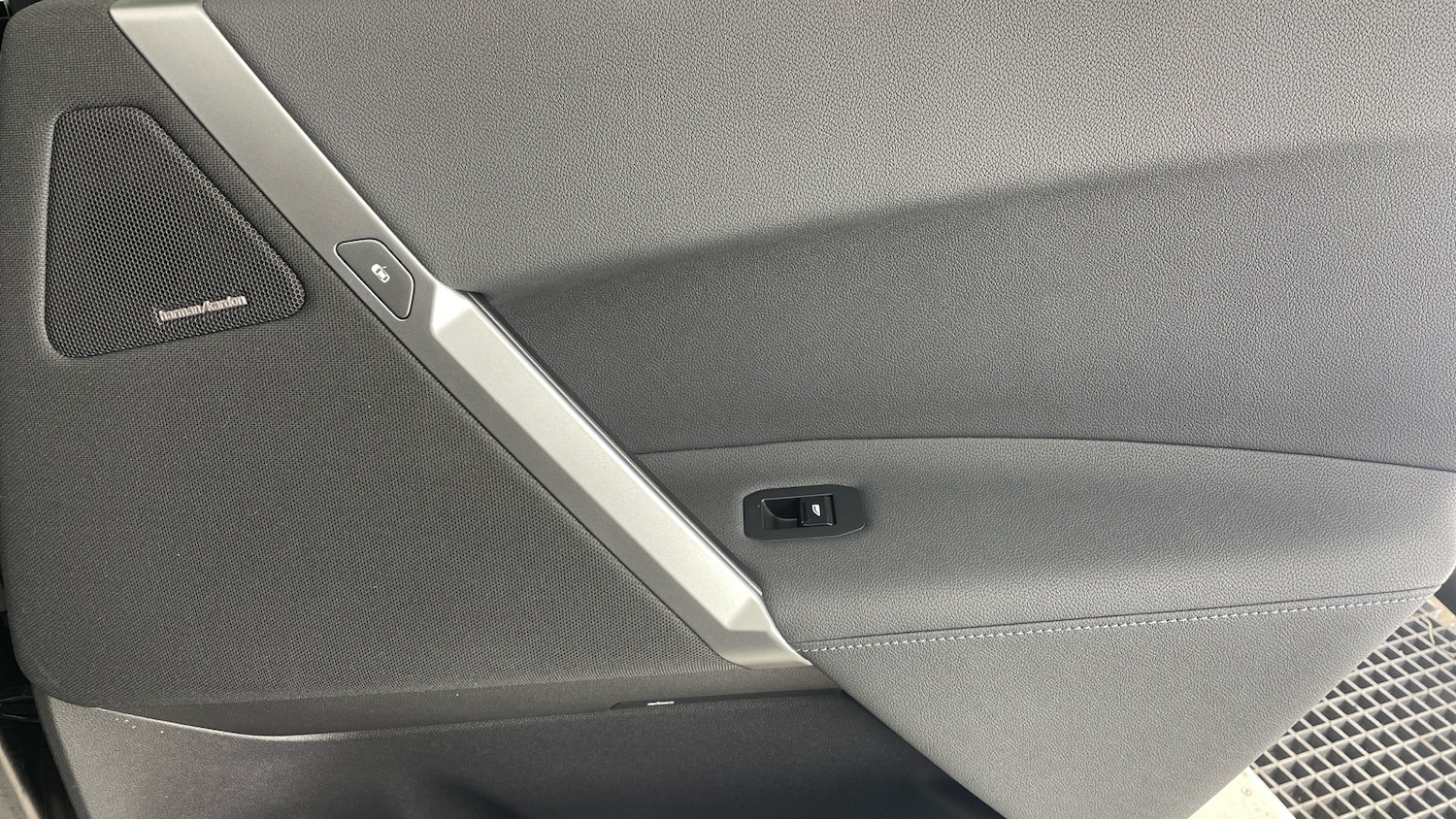 Used BMW iX 2025 for sale - 77206892: Photo 47