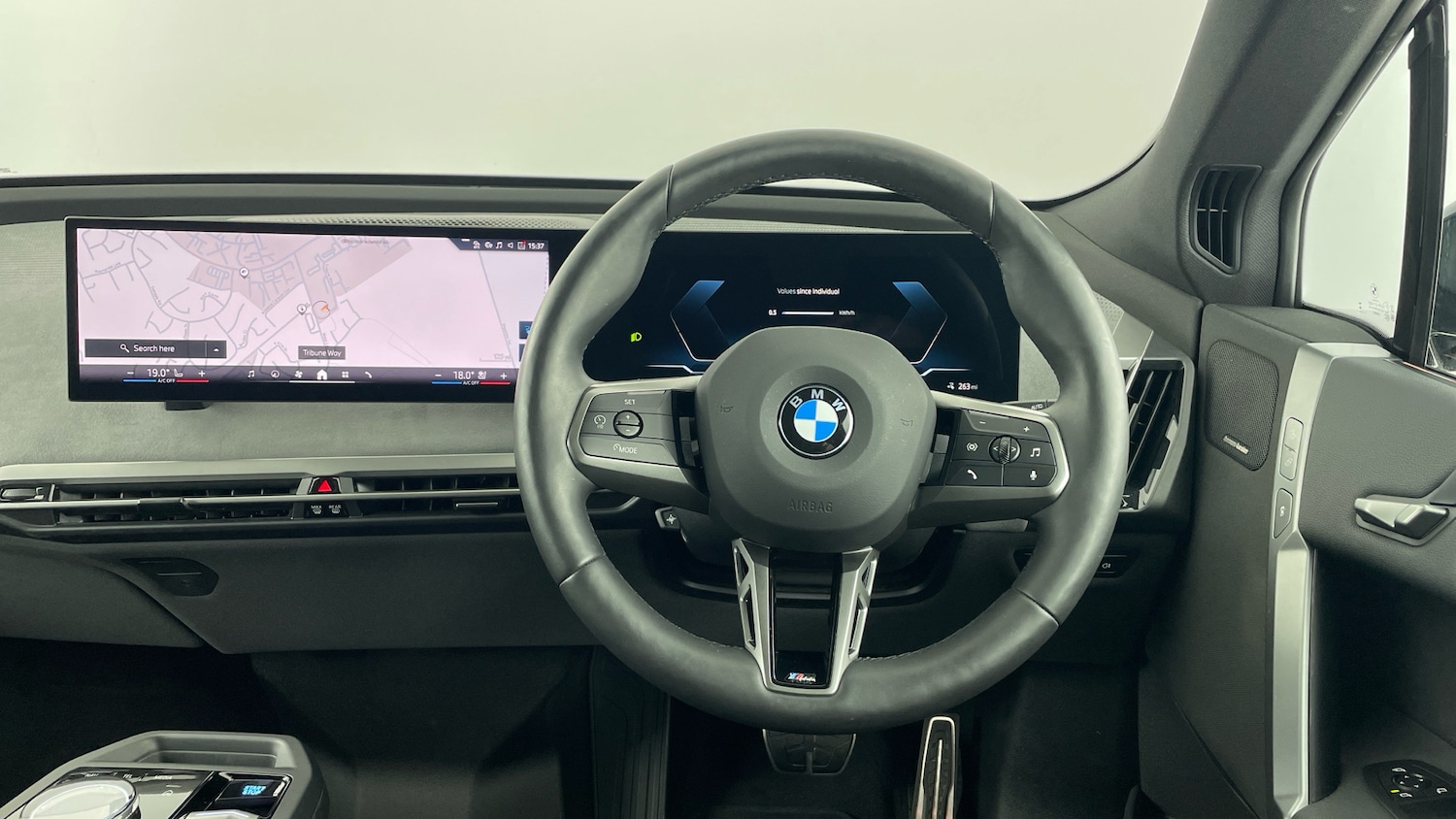 Used BMW iX 2025 for sale - 77206892: Photo 5