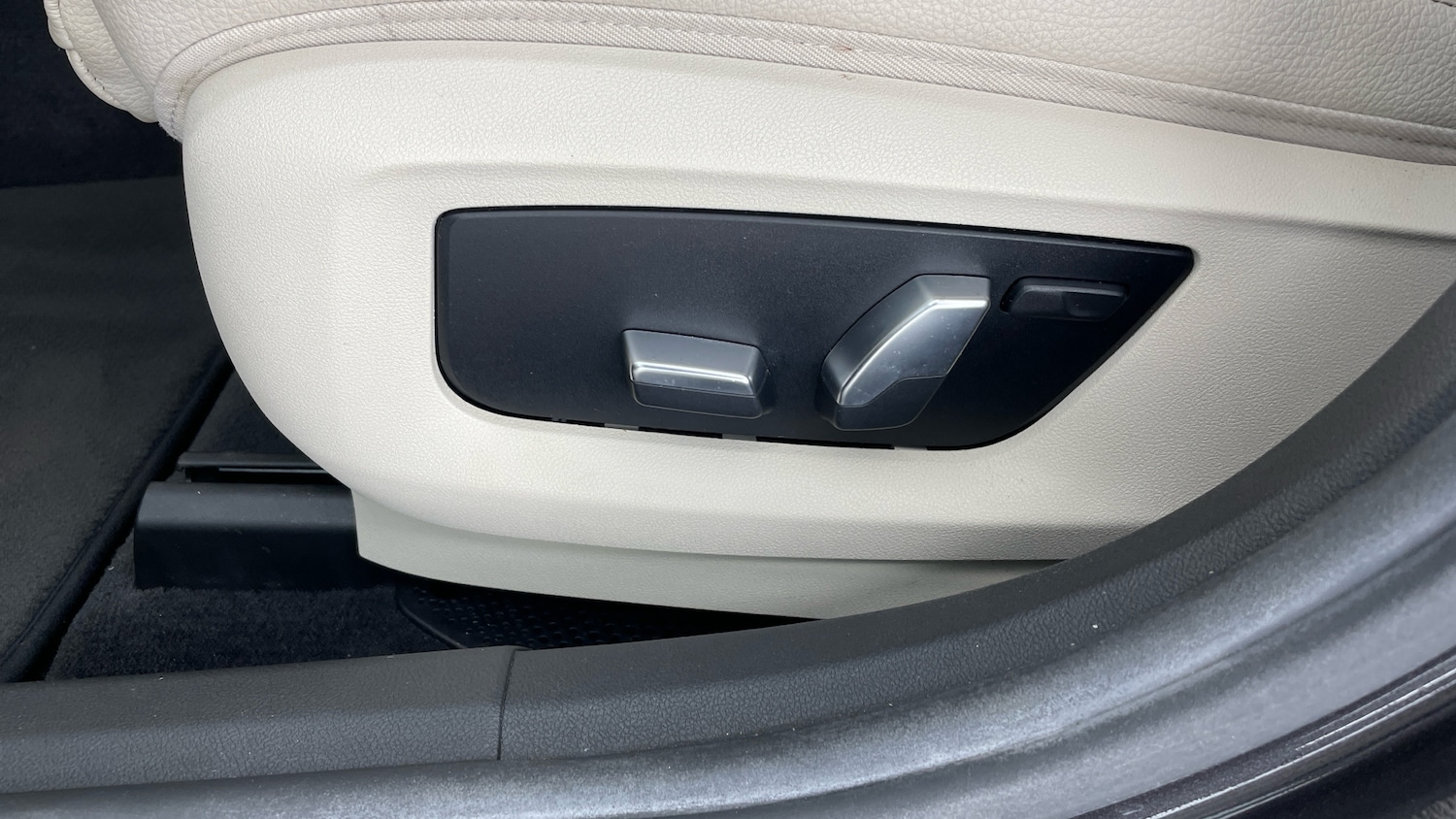 Used BMW 6 Series 2018 for sale - 76948174: Photo 28