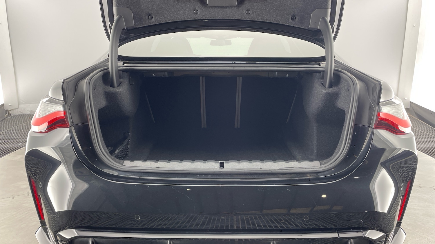 Used BMW M4 2023 for sale - 76493767: Photo 13