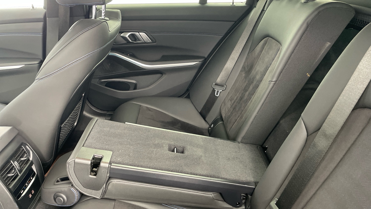 Used BMW 3 Series 2023 for sale - 76413249: Photo 37