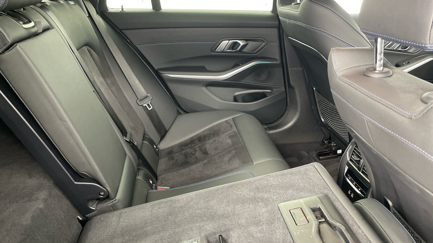 Used BMW 3 Series 2023 for sale - 76413249: Photo 54