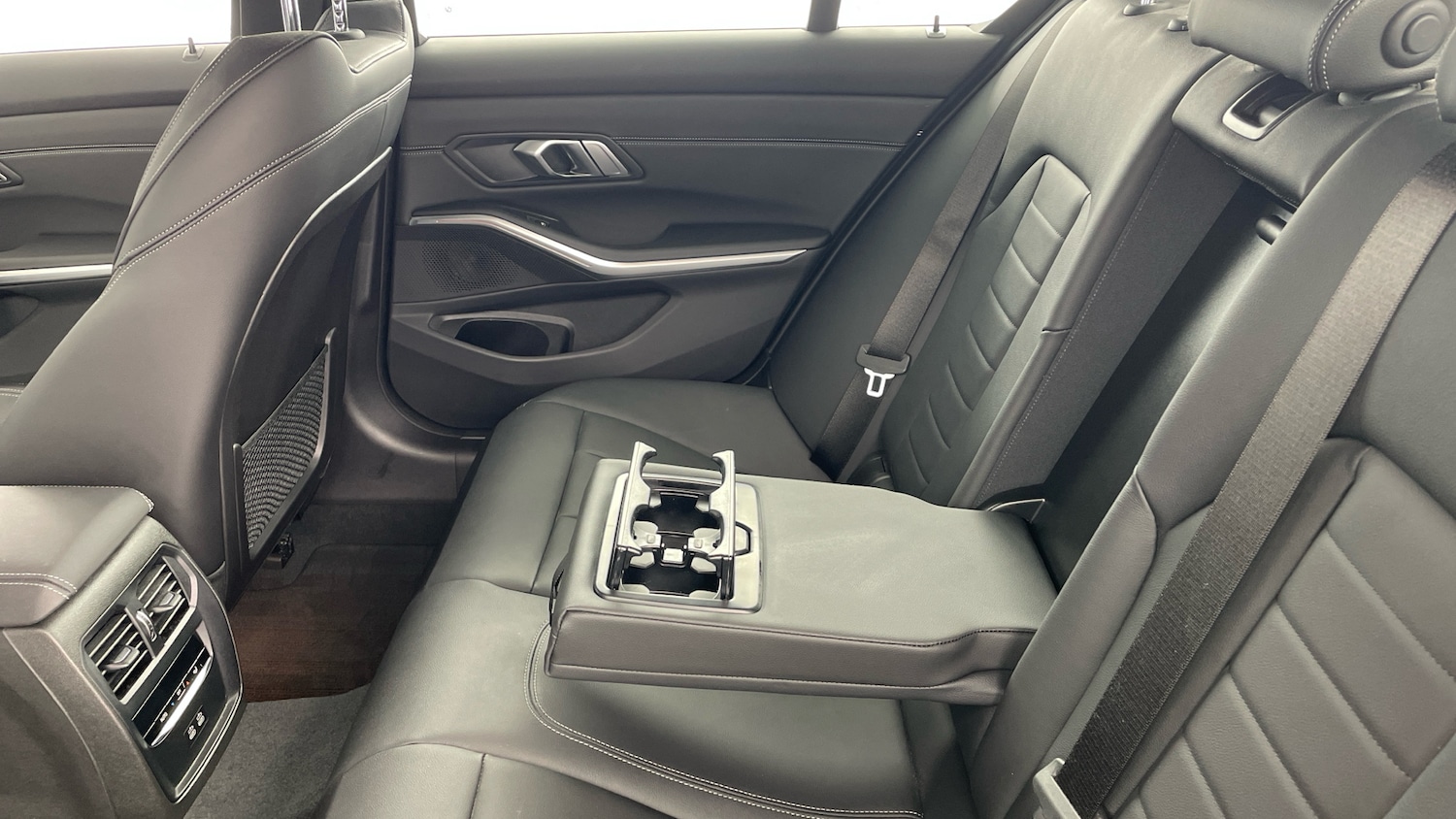 Used BMW 3 Series 2023 for sale - 76156562: Photo 34