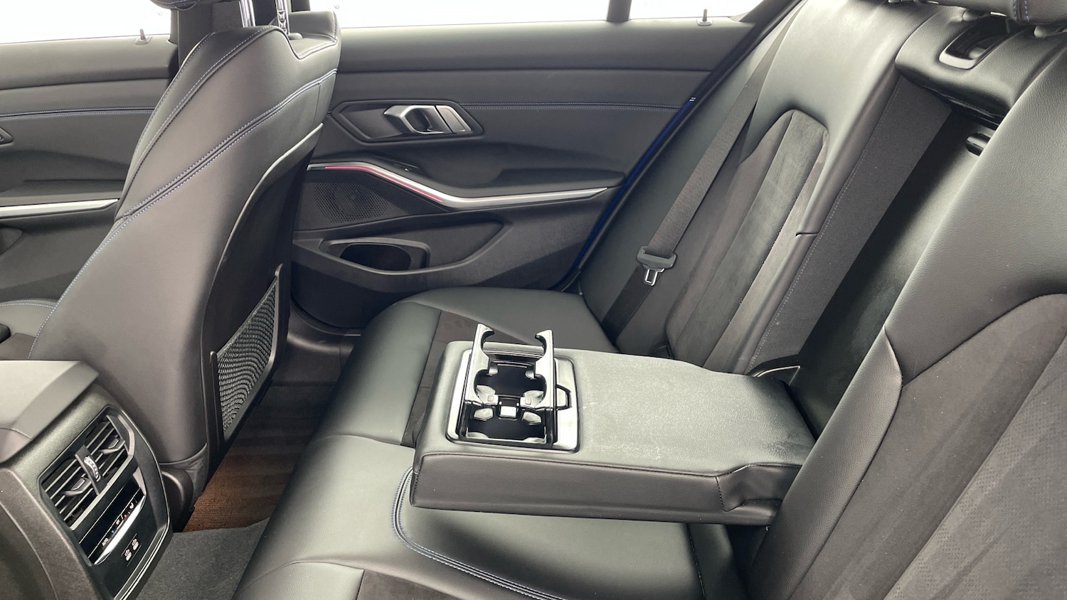 Used BMW 3 Series 2023 for sale - 77116383: Photo 35