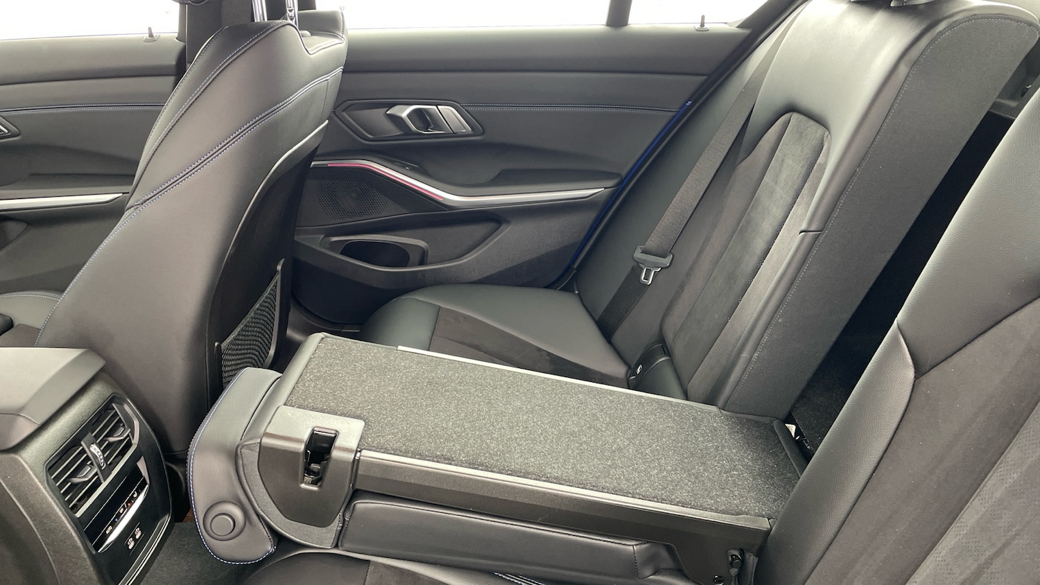 Used BMW 3 Series 2023 for sale - 77116383: Photo 37