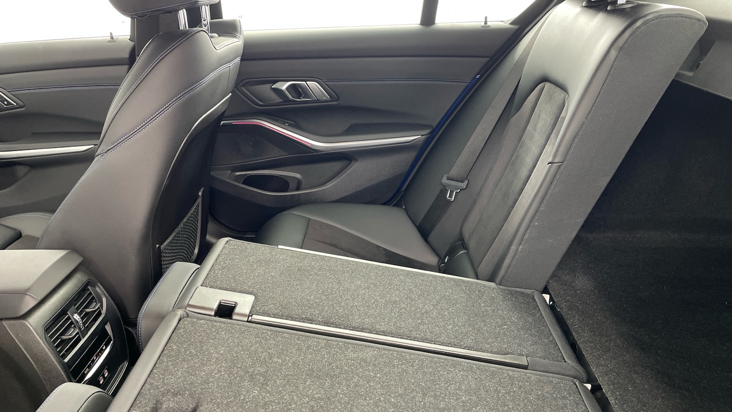 Used BMW 3 Series 2023 for sale - 77116383: Photo 39